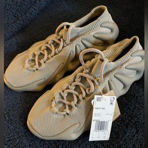 Yeezy 450 Stone Flax NWT **Never worn**